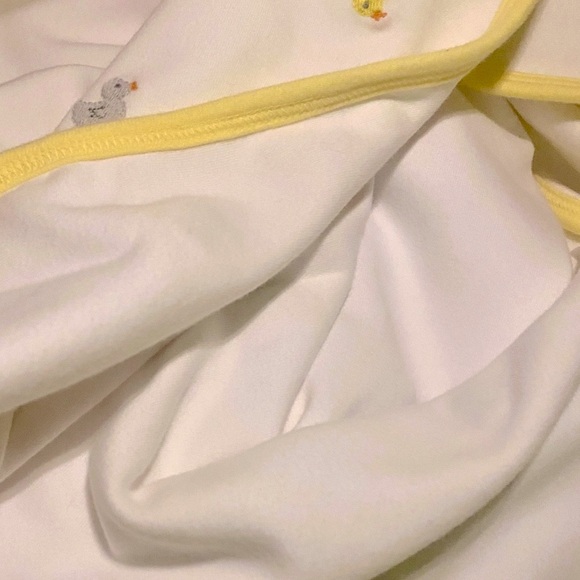 🐥CARTER’S🐥 EMBROIDERED DUCKS SUPER SOFT COTTON UNISEX BABY BLANKET 🐣 - Picture 3 of 5